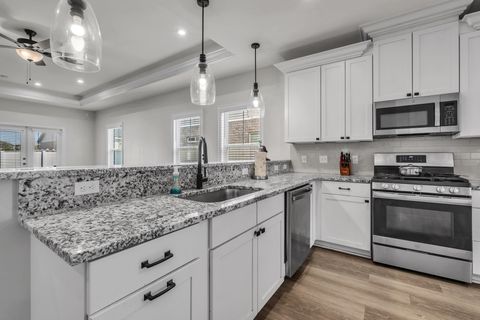 Tiny photo for 3323 SKYVIEW Drive, Tallahassee, FL 32303 (MLS # 391575)
