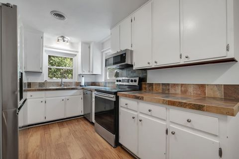 Tiny photo for 105 Columbia Drive #Detached, Tallahassee, FL 32304 (MLS # 392510)