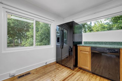 Tiny photo for 105 Columbia Drive #Detached, Tallahassee, FL 32304 (MLS # 392510)