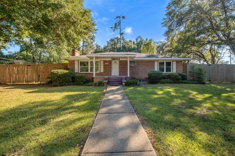 Tiny photo for 105 Columbia Drive #Detached, Tallahassee, FL 32304 (MLS # 392510)