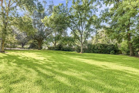 Tiny photo for 2056 Champagne Drive, Tallahassee, FL 32308 (MLS # 402025)