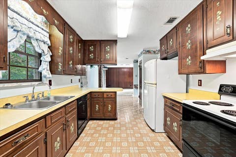 Tiny photo for 2056 Champagne Drive, Tallahassee, FL 32308 (MLS # 402025)