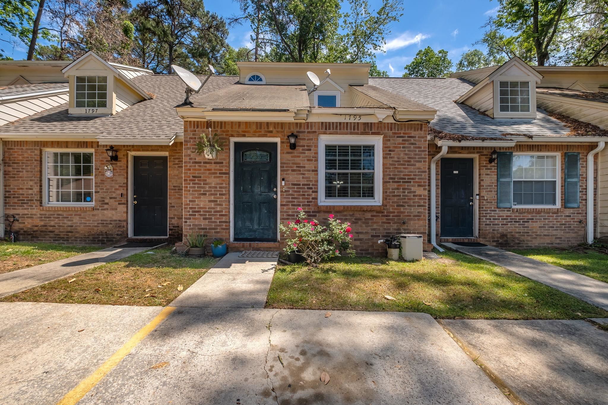 Photo 1 of 25 — 1795 FALCONCREST Street, Tallahassee, FL 32303