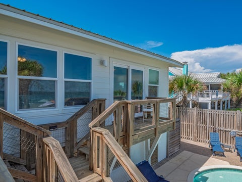 Tiny photo for 956 W Gorrie Drive, St George Islan, FL 32328 (MLS # 401304)