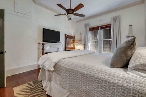 Tiny photo for 513 E Call Street, Tallahassee, FL 32301 (MLS # 392978)