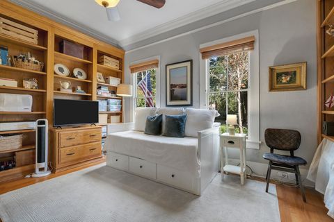 Tiny photo for 513 E Call Street, Tallahassee, FL 32301 (MLS # 392978)