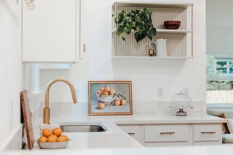 Tiny photo for 1106 Pine Street St, Tallahassee, FL 32303 (MLS # 396777)