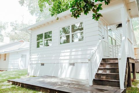 Tiny photo for 1106 Pine Street St, Tallahassee, FL 32303 (MLS # 396777)