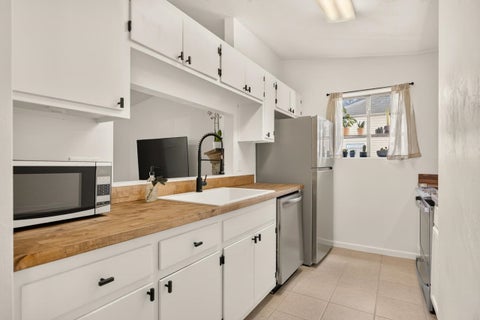 Tiny photo for 230 Whetherbine Way #A, Tallahassee, FL 32301 (MLS # 402895)