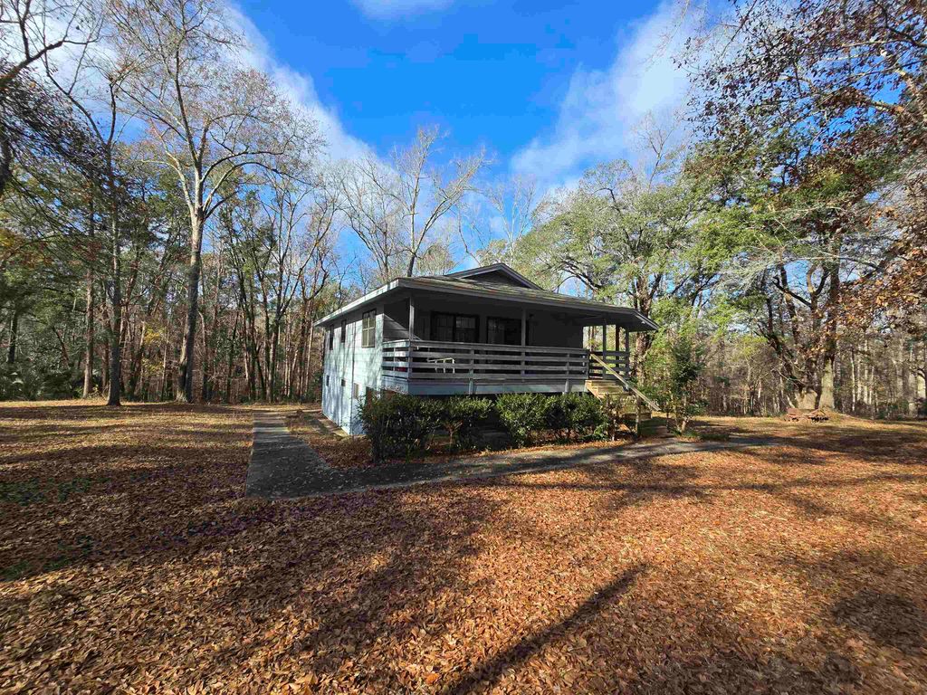 Photo of 370 Mathis Drive, Havana, FL 32333 (MLS # 390506)