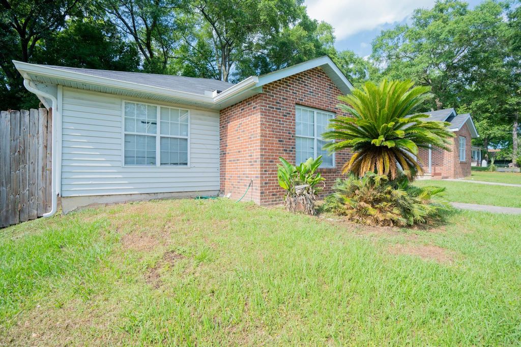 Photo of 700 Liberty Street #A, Tallahassee, FL 32310 (MLS # 397025)