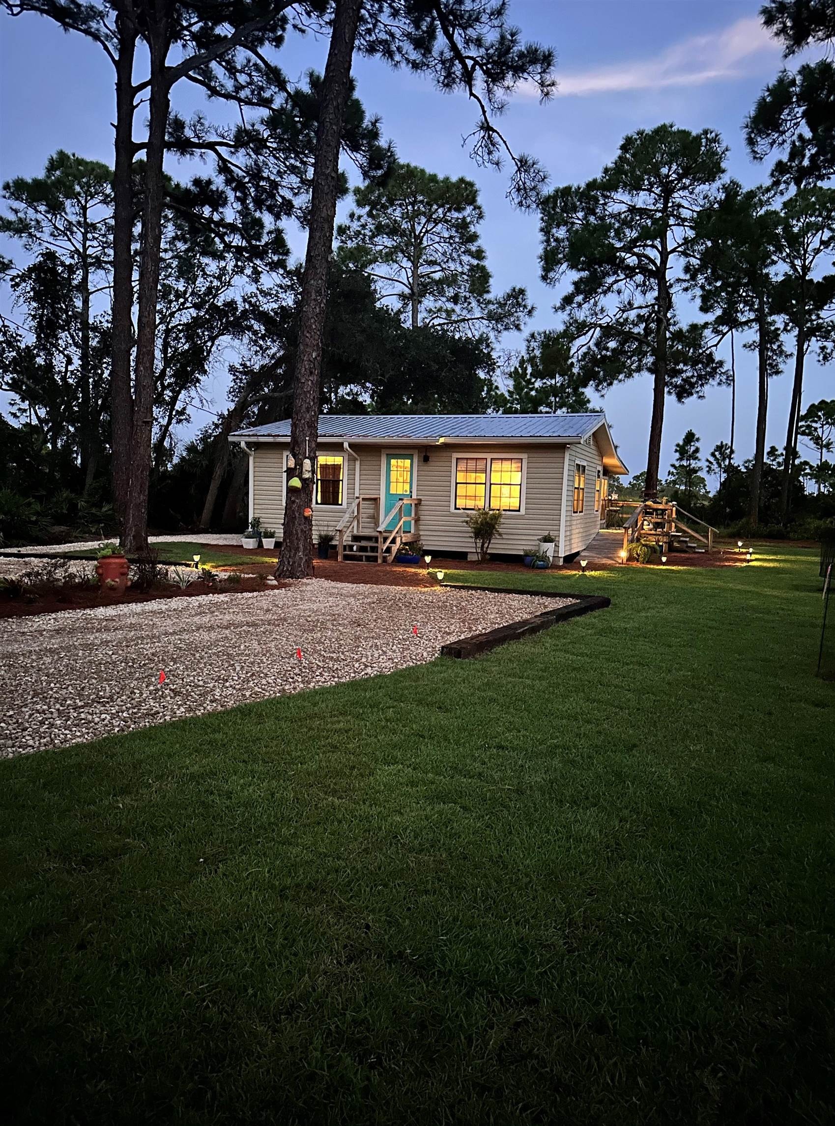 Photo 1 of 17 — 40 Lakeview Drive, Panacea, FL 32346