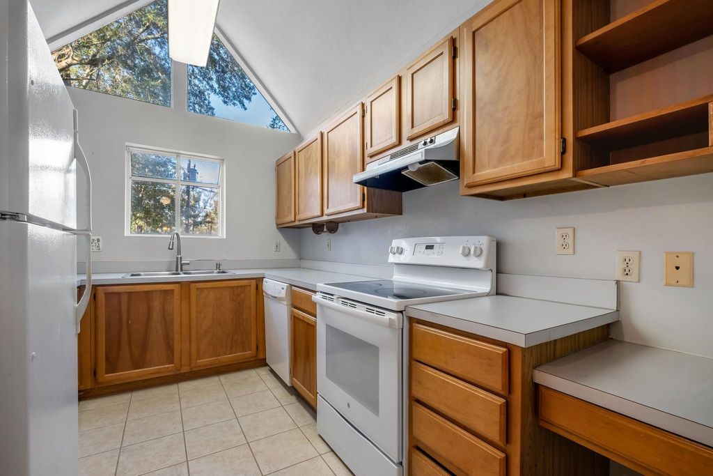 Photo of 1829 Nicklaus Drive #B, Tallahassee, FL 32301 (MLS # 394240)