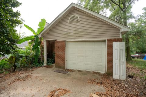 A home in TALLAHASSEE