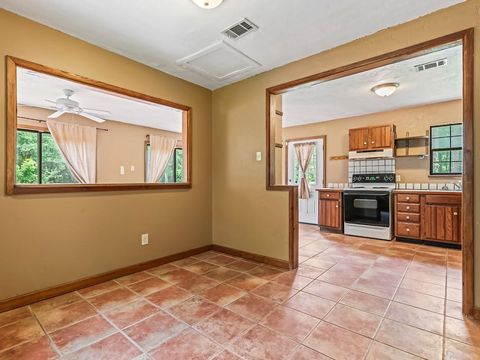 Tiny photo for 4 Summer Lane, Crawfordville, FL 32327 (MLS # 394512)