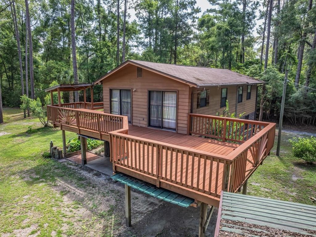 Photo of 4 Summer Lane, Crawfordville, FL 32327 (MLS # 394512)