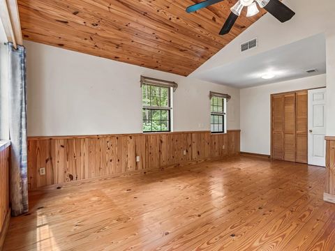 Tiny photo for 4 Summer Lane, Crawfordville, FL 32327 (MLS # 394512)