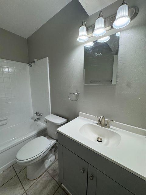 Tiny photo for 820-3 California Street #3, Tallahassee, FL 32304 (MLS # 401219)