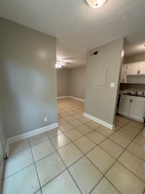 Tiny photo for 820-3 California Street #3, Tallahassee, FL 32304 (MLS # 401219)