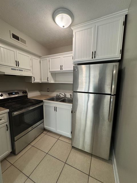 Tiny photo for 820-3 California Street #3, Tallahassee, FL 32304 (MLS # 401219)