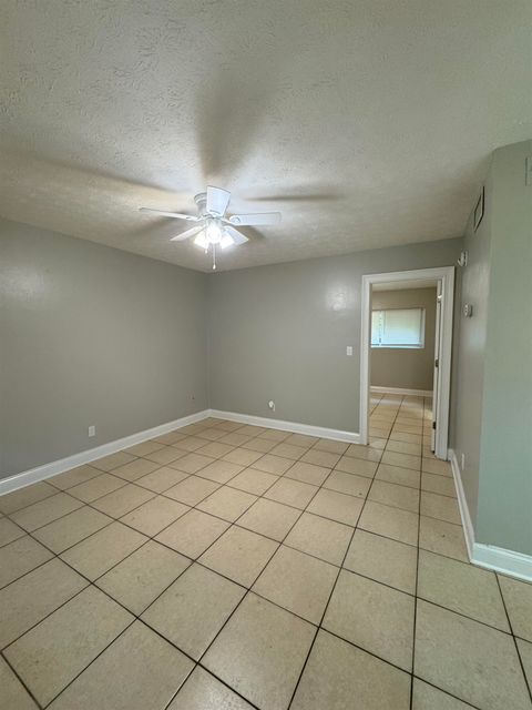 Tiny photo for 820-3 California Street #3, Tallahassee, FL 32304 (MLS # 401219)