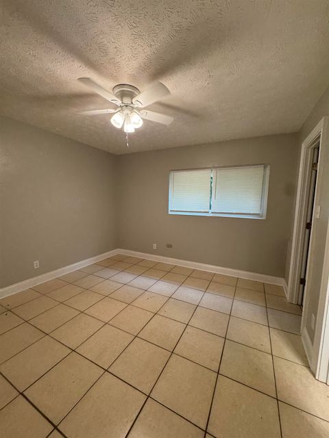 Tiny photo for 820-3 California Street #3, Tallahassee, FL 32304 (MLS # 401219)