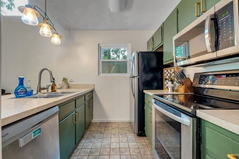 Tiny photo for 165 Whetherbine Way, Tallahassee, FL 32301 (MLS # 402711)