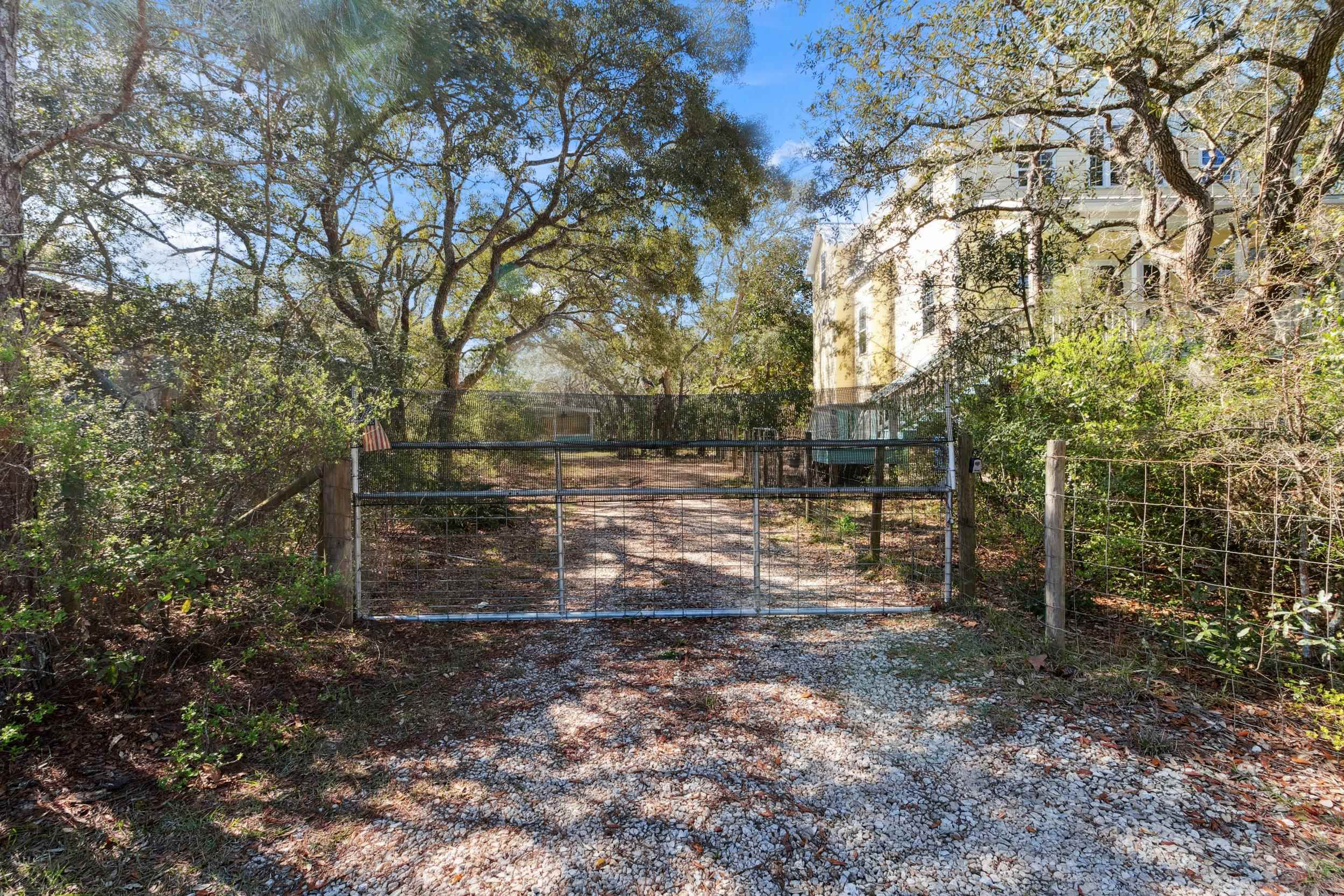 13 Aucilla Street