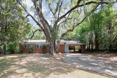 Tiny photo for 1318 W Tharpe Street, Tallahassee, FL 32303 (MLS # 388219)