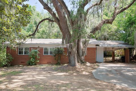 Photo of 1318 W Tharpe Street, Tallahassee, FL 32303 (MLS # 388219)