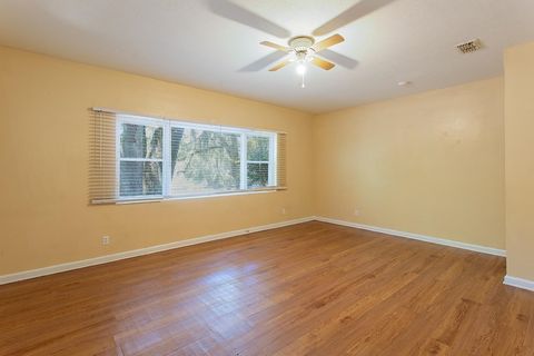 Tiny photo for 1318 W Tharpe Street, Tallahassee, FL 32303 (MLS # 388219)