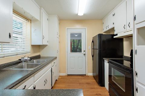 Tiny photo for 1318 W Tharpe Street, Tallahassee, FL 32303 (MLS # 388219)