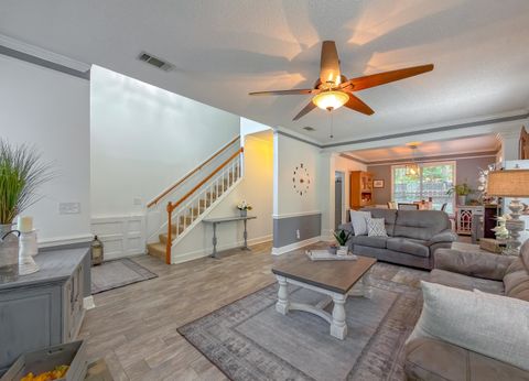 Tiny photo for 1717 Copperfield Circle, Tallahassee, FL 32312 (MLS # 398927)