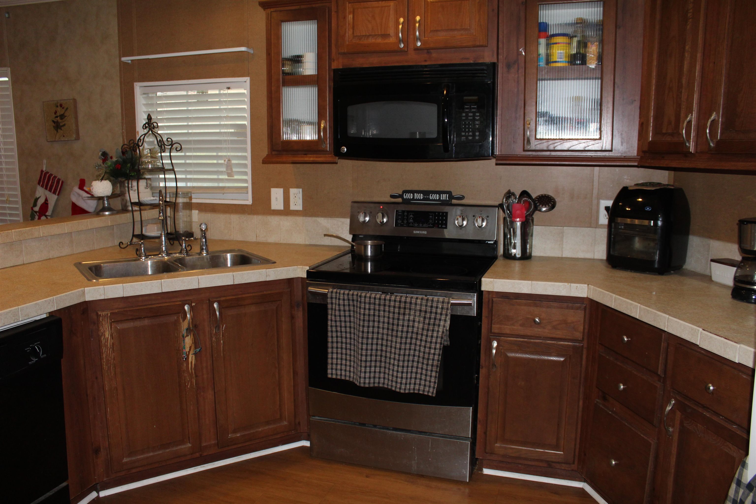 863 NW Whippoorwill Drive