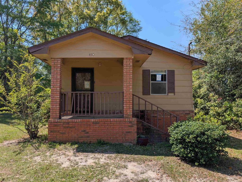 Photo of 410 LINCOLN Street, Quincy, FL 32351 (MLS # 399032)