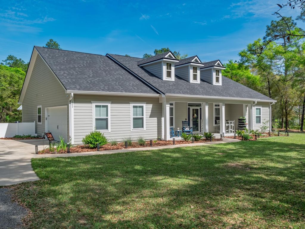 Photo of 107 Calusa Way, Crawfordville, FL 32327 (MLS # 397999)