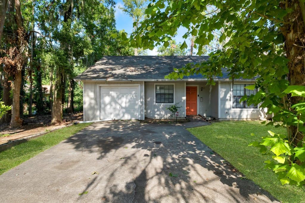 Photo of 104 Dixie Drive #A,B,C, Tallahassee, FL 32304 (MLS # 387087)