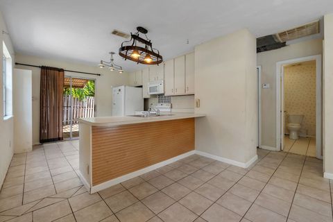 Tiny photo for 3702 SUTOR Court, Tallahassee, FL 32311 (MLS # 400331)
