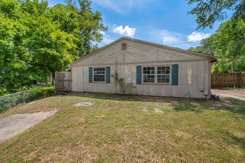 Tiny photo for 3702 SUTOR Court, Tallahassee, FL 32311 (MLS # 400331)