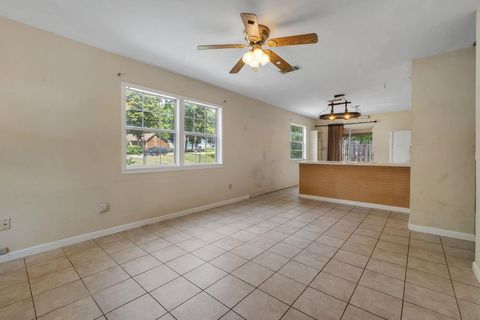 Tiny photo for 3702 SUTOR Court, Tallahassee, FL 32311 (MLS # 400331)