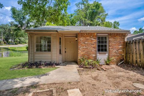 Tiny photo for 3702 SUTOR Court, Tallahassee, FL 32311 (MLS # 400331)