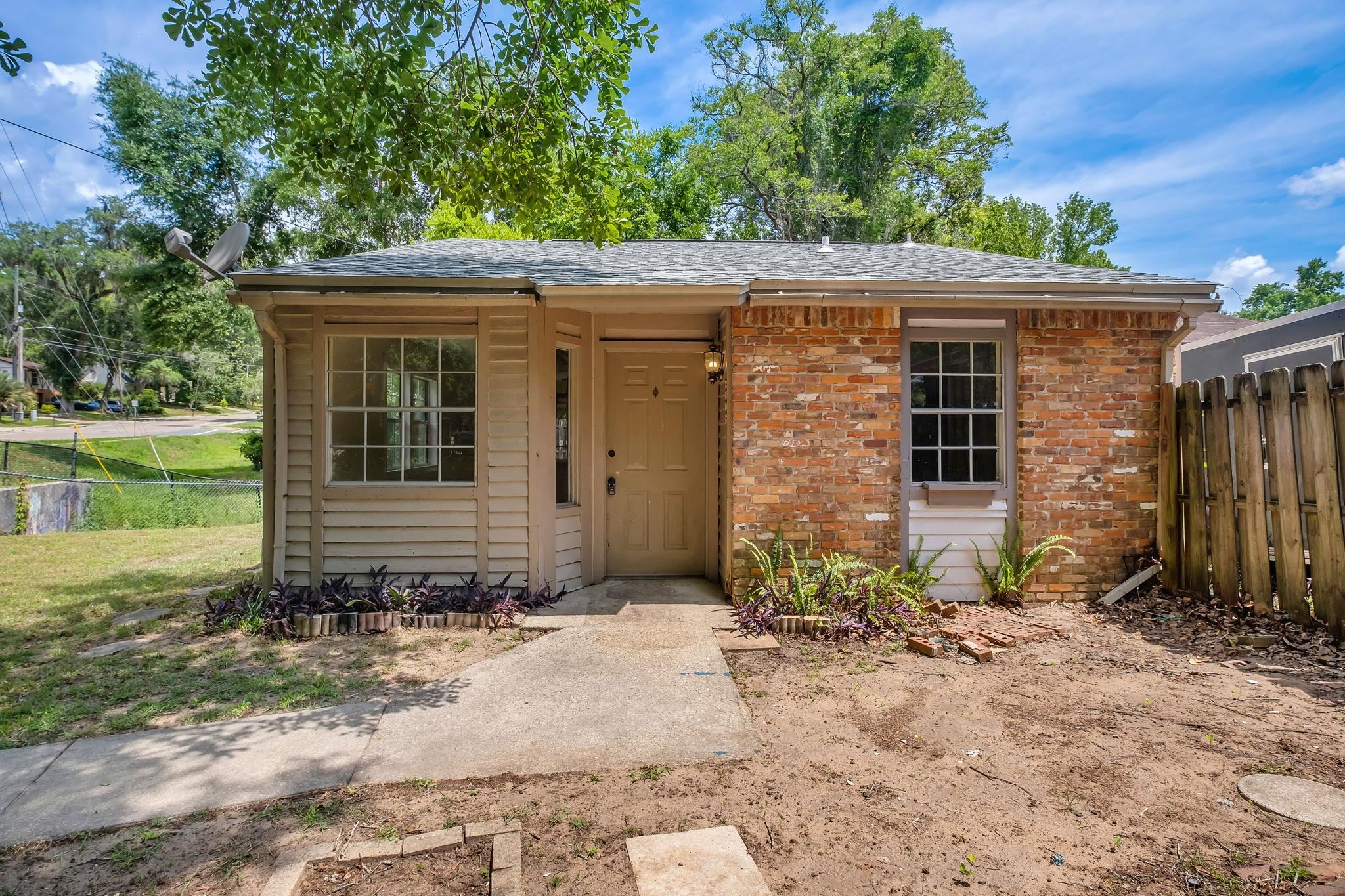 3702 SUTOR Court