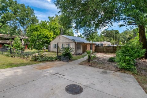 Tiny photo for 3702 SUTOR Court, Tallahassee, FL 32311 (MLS # 400331)