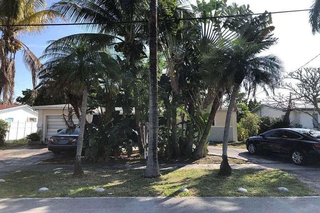 Photo of 3910 NW 33rd Avenue, Other Florida, FL 33309 (MLS # 398733)