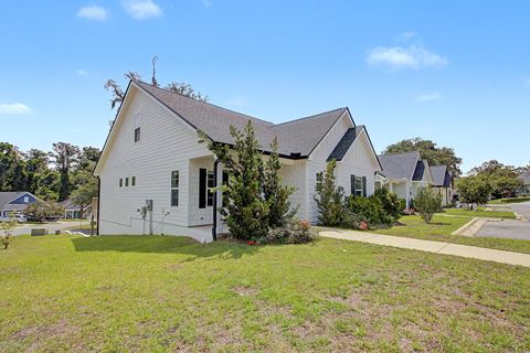 Tiny photo for 105 Tumbling Oak Way, Tallahassee, FL 32308 (MLS # 400401)
