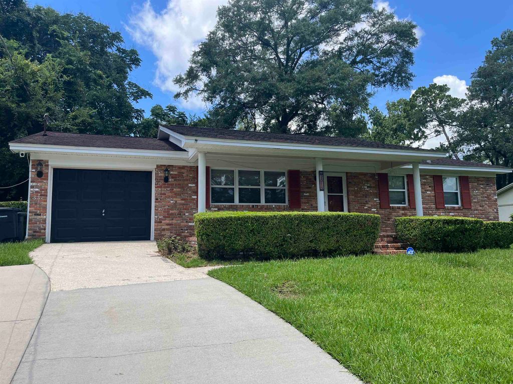 Photo of 2614 Mayfair Road, Tallahassee, FL 32303 (MLS # 387996)
