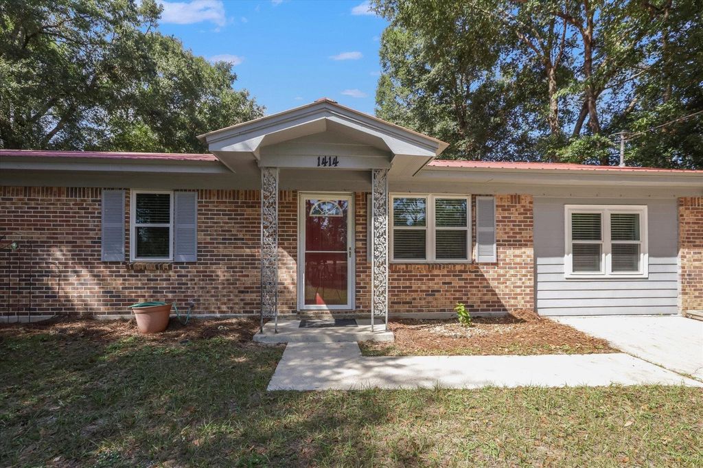 Photo of 1414 Van Delia Road, Tallahassee, FL 32310 (MLS # 392043)