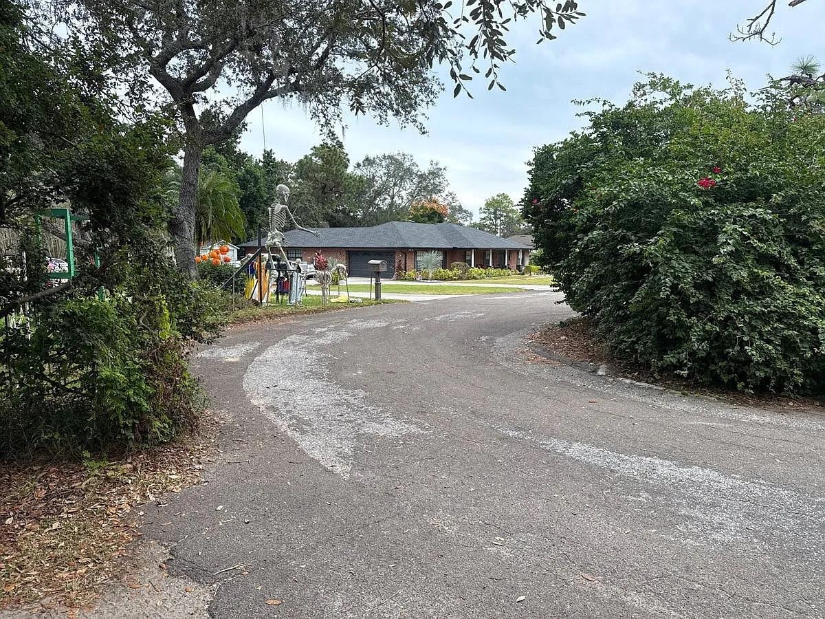 13 Pine Forest Circle