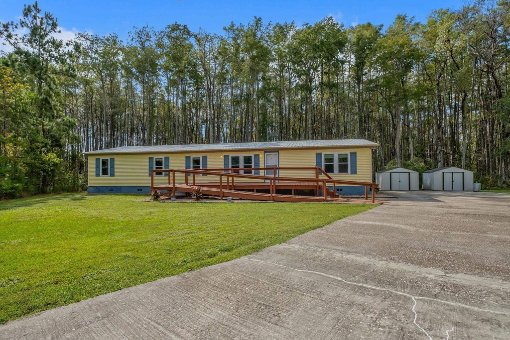 Photo of 1107 Fernwood Road, Tallahassee, FL 32304 (MLS # 396122)