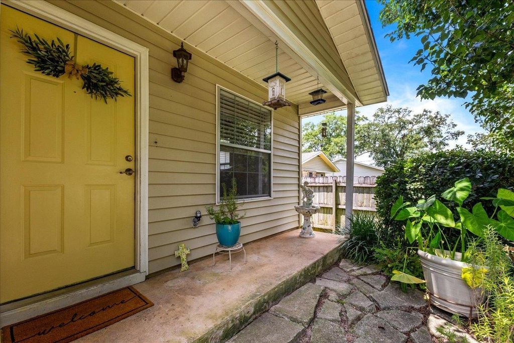 Photo of 517 Shepard Street, Tallahassee, FL 32303 (MLS # 389872)